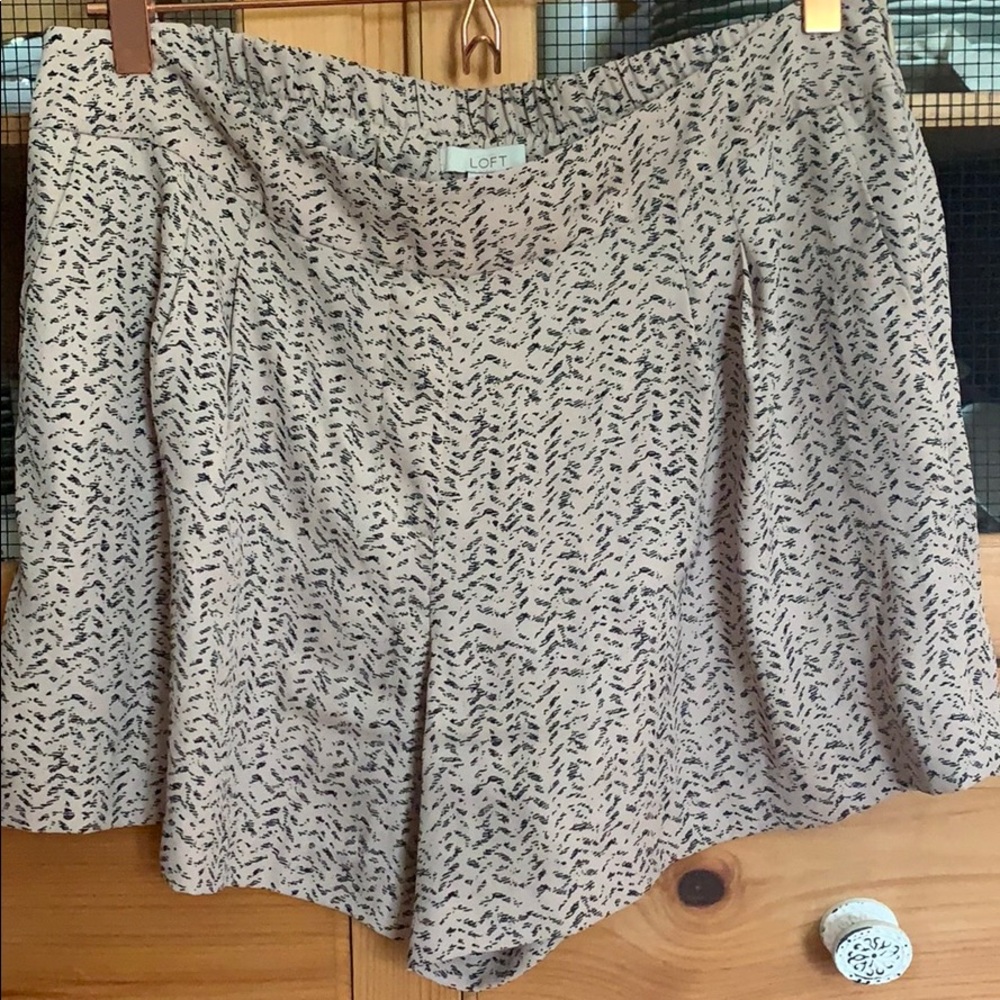 Loft  flowy shorts